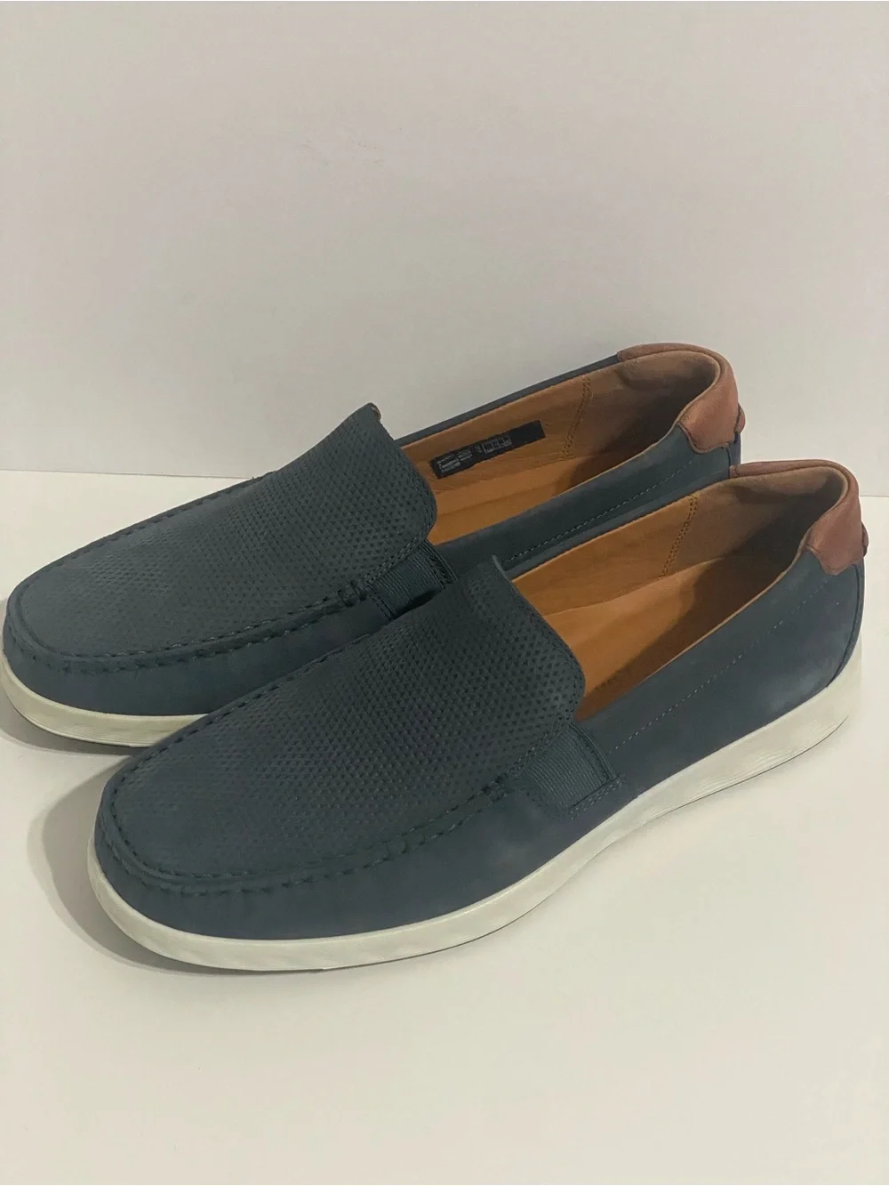 ECCO MEN'S S LITE MOC SLIP-ON Perforated Leather Size 7-7.5 New No Box